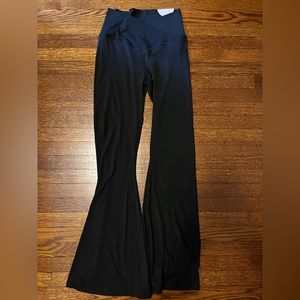 ✨Aerie Crossover Flare Legging✨